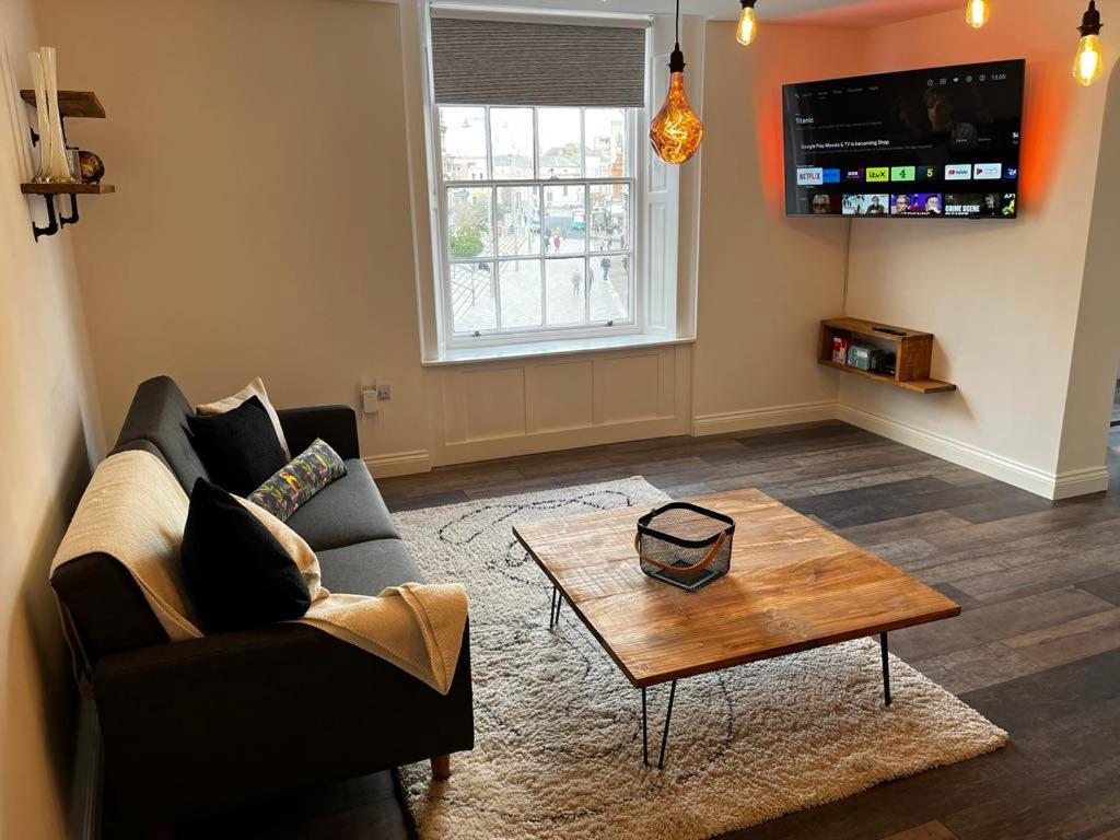 Sterling Stylish 2 Bedroom Modern * Darlington (Durham)