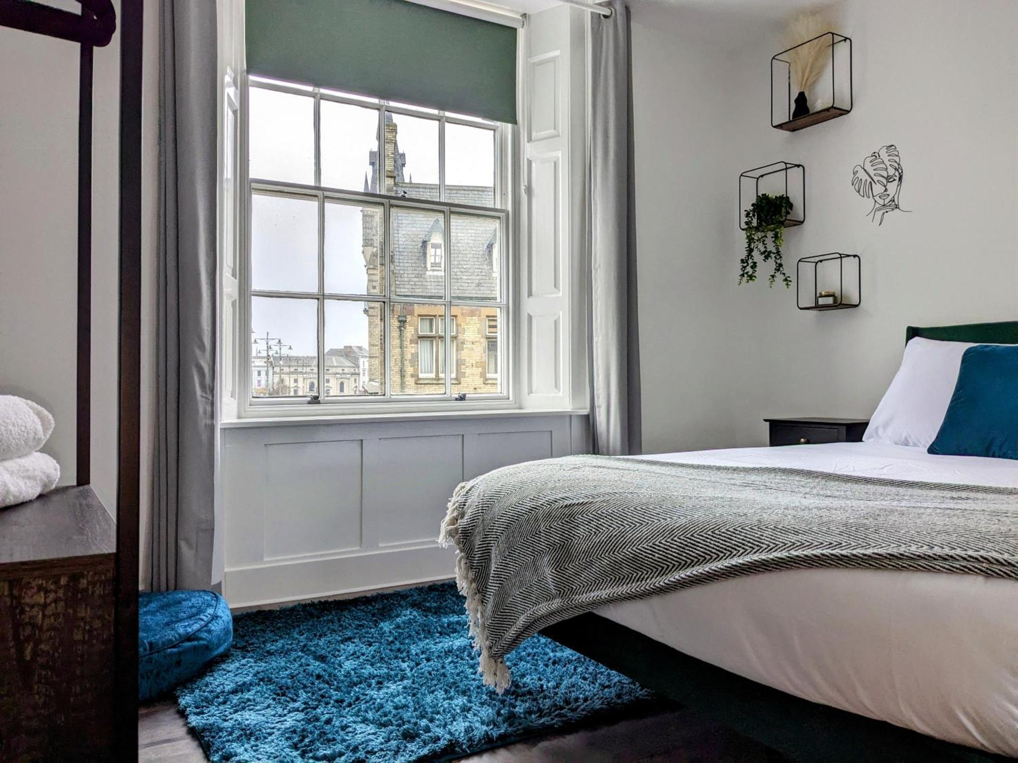 Sterling Stylish 2 Bedroom Modern Darlington (Durham)